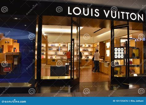 louis vuitton minneapolis|louis vuitton edina mn.